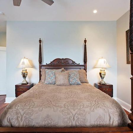 Newly Renovated 4 Bed 3 Bath And 2 Parking Spots Villa Savannah Eksteriør bilde