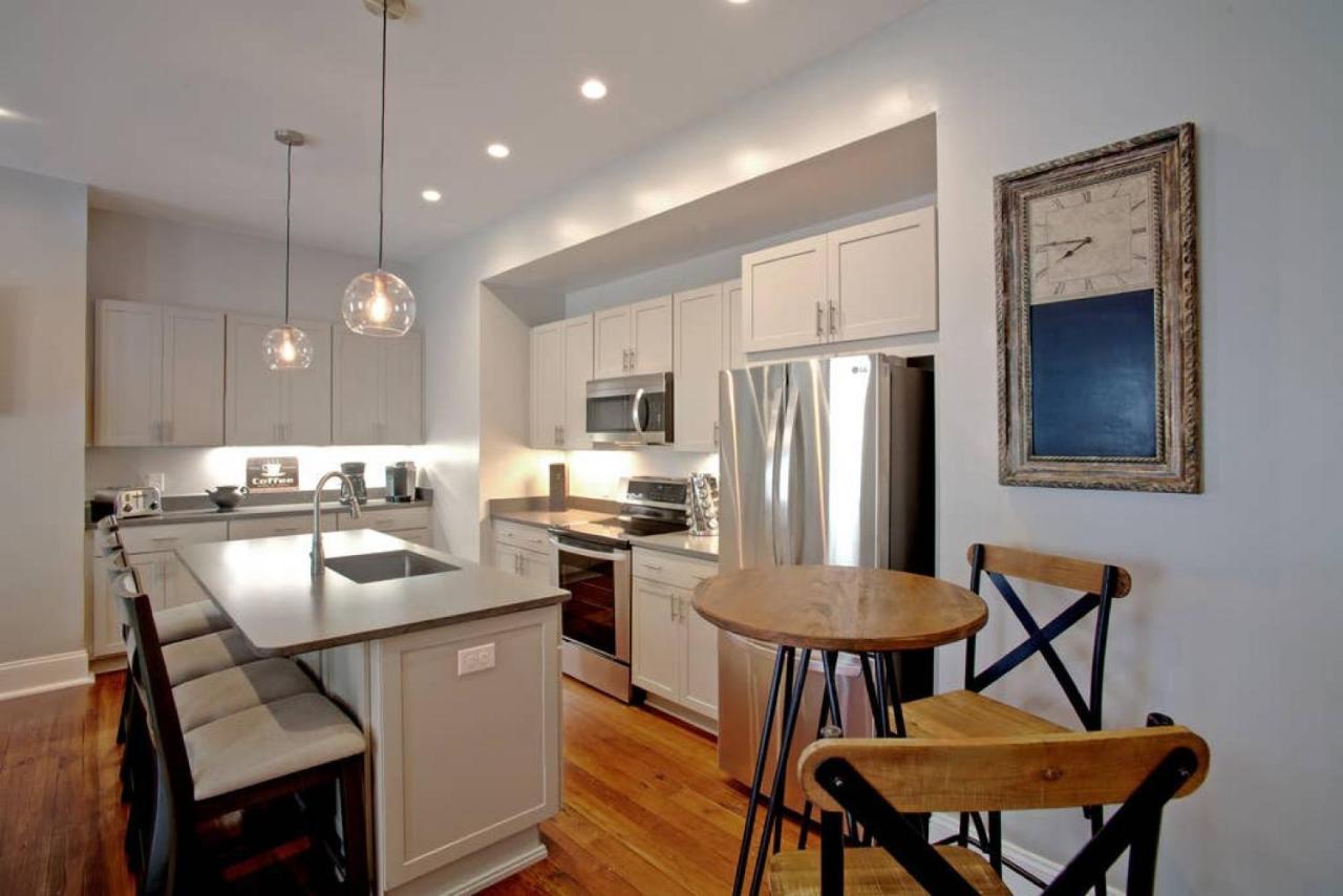 Newly Renovated 4 Bed 3 Bath And 2 Parking Spots Villa Savannah Eksteriør bilde