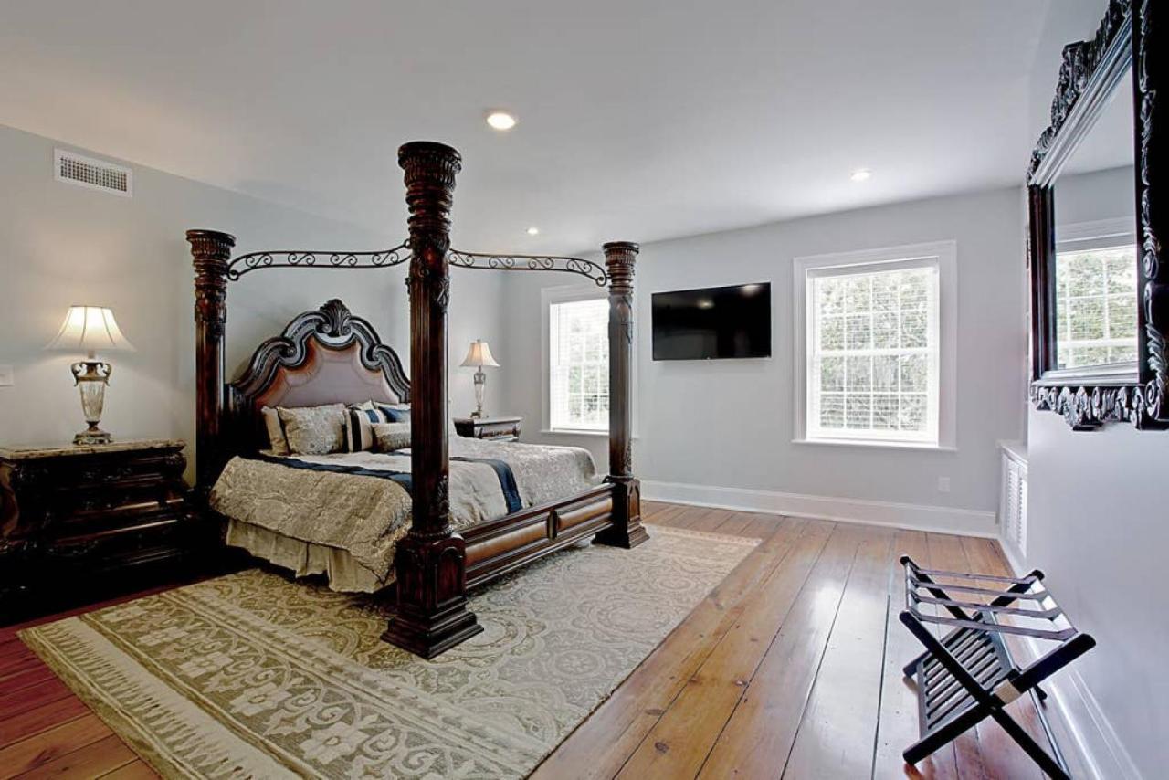 Newly Renovated 4 Bed 3 Bath And 2 Parking Spots Villa Savannah Eksteriør bilde